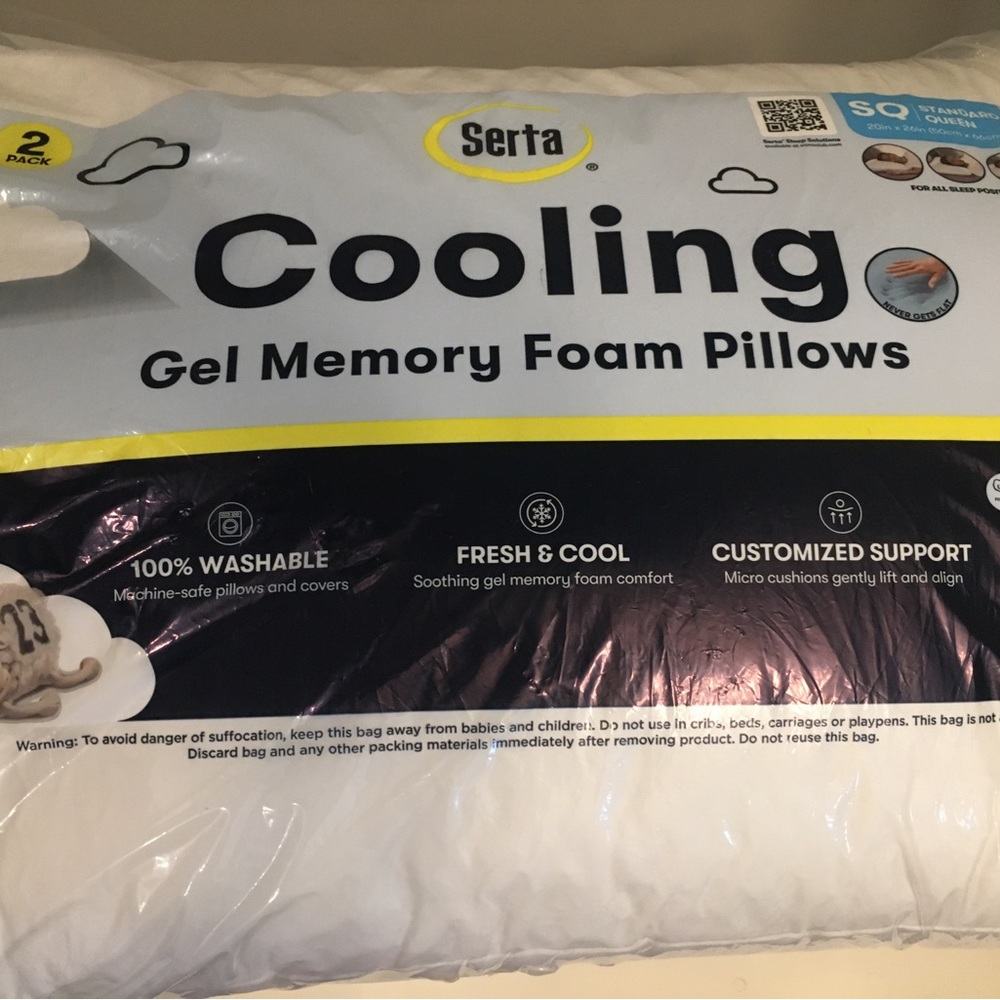 NWT Serta Cooling Gel Memory Foam Pillows. Set of 2